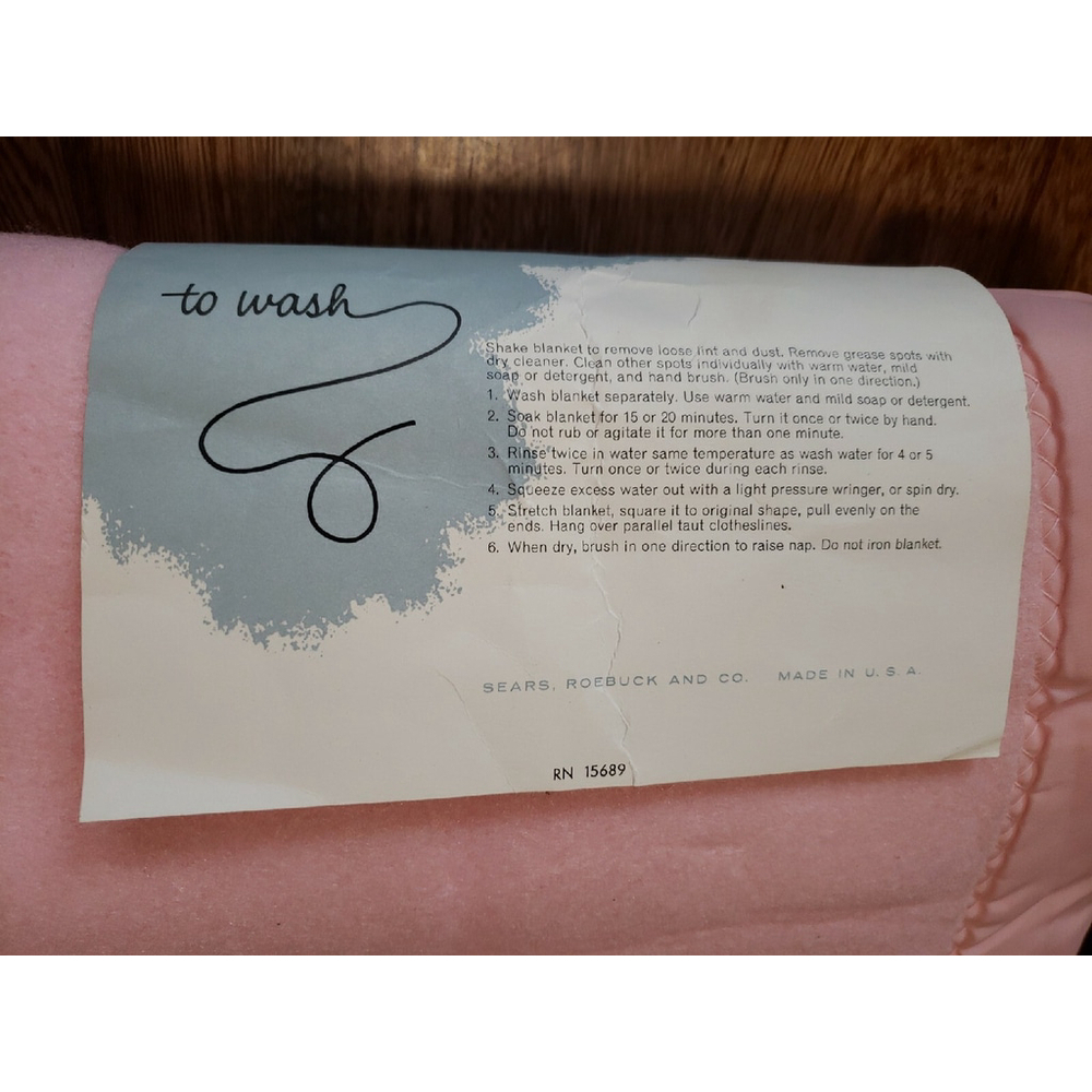 Blanket Frosty Pink Satin Trim NEW Harmony House 72x90 Full/Queen 8537 NIP NOS - Picture 5 of 6